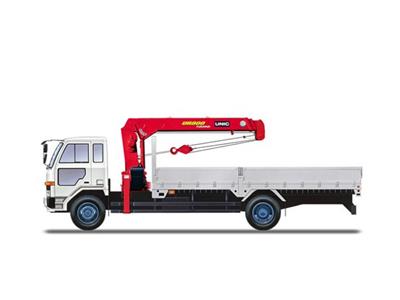 Cần cẩu Unic sản xuất tại Thái Lan